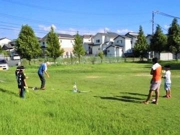 写真：ペットボトルロケット飛ばし