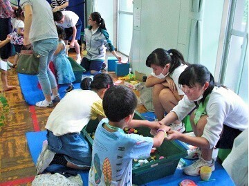 写真：児童館まつりにて