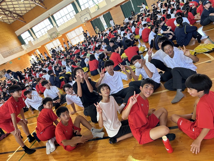 写真:学校間交流活動の様子1