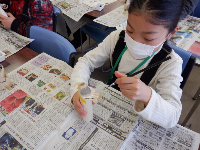 写真：お鷹ぽっぽ絵付け体験