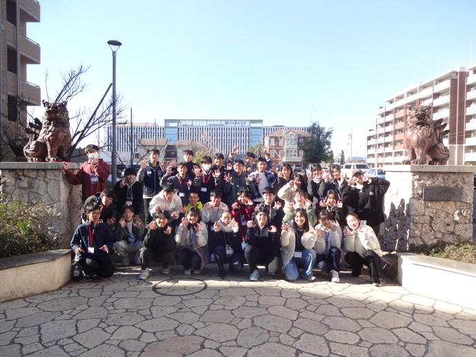 写真：芸術劇場見学3