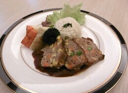 ベジタブル入りミートローフ