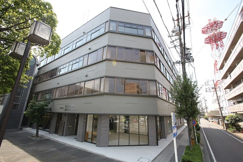 写真：横須賀図書館　外観