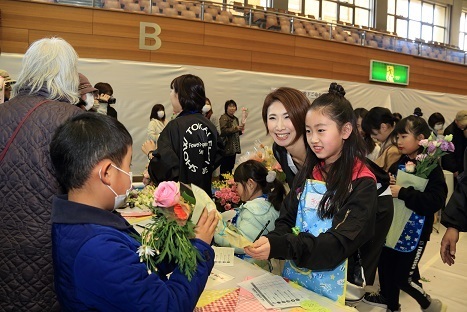 写真：Tokaiこども花店の様子1