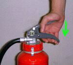 写真：消火器の使い方3