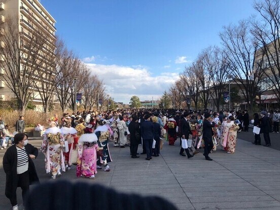 太田川駅前　参加者が集う様子