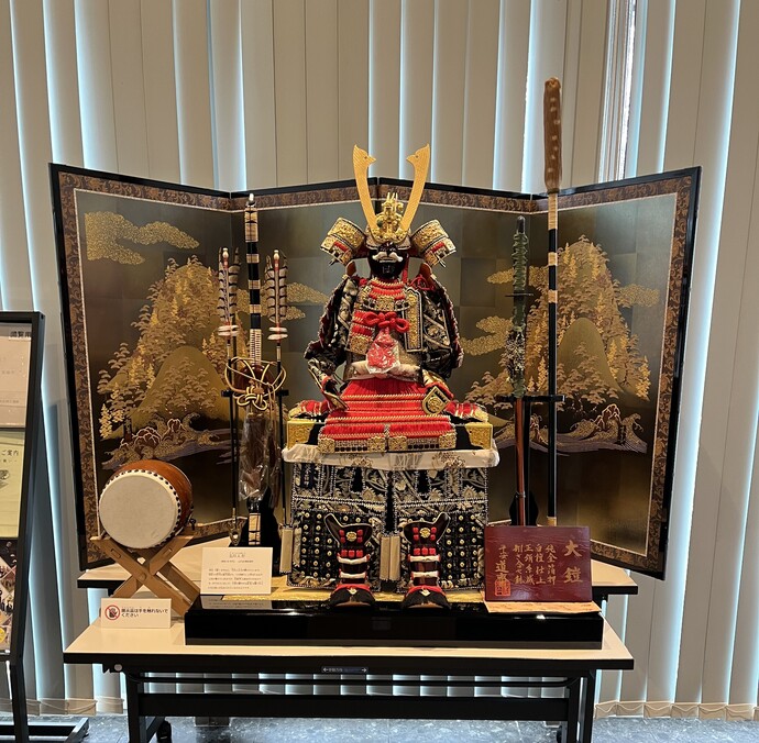 五月人形が展示されています